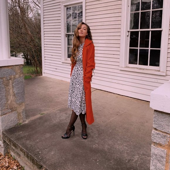 The "Daphne" Dress in Snow Leopard - Picture 5 of 6